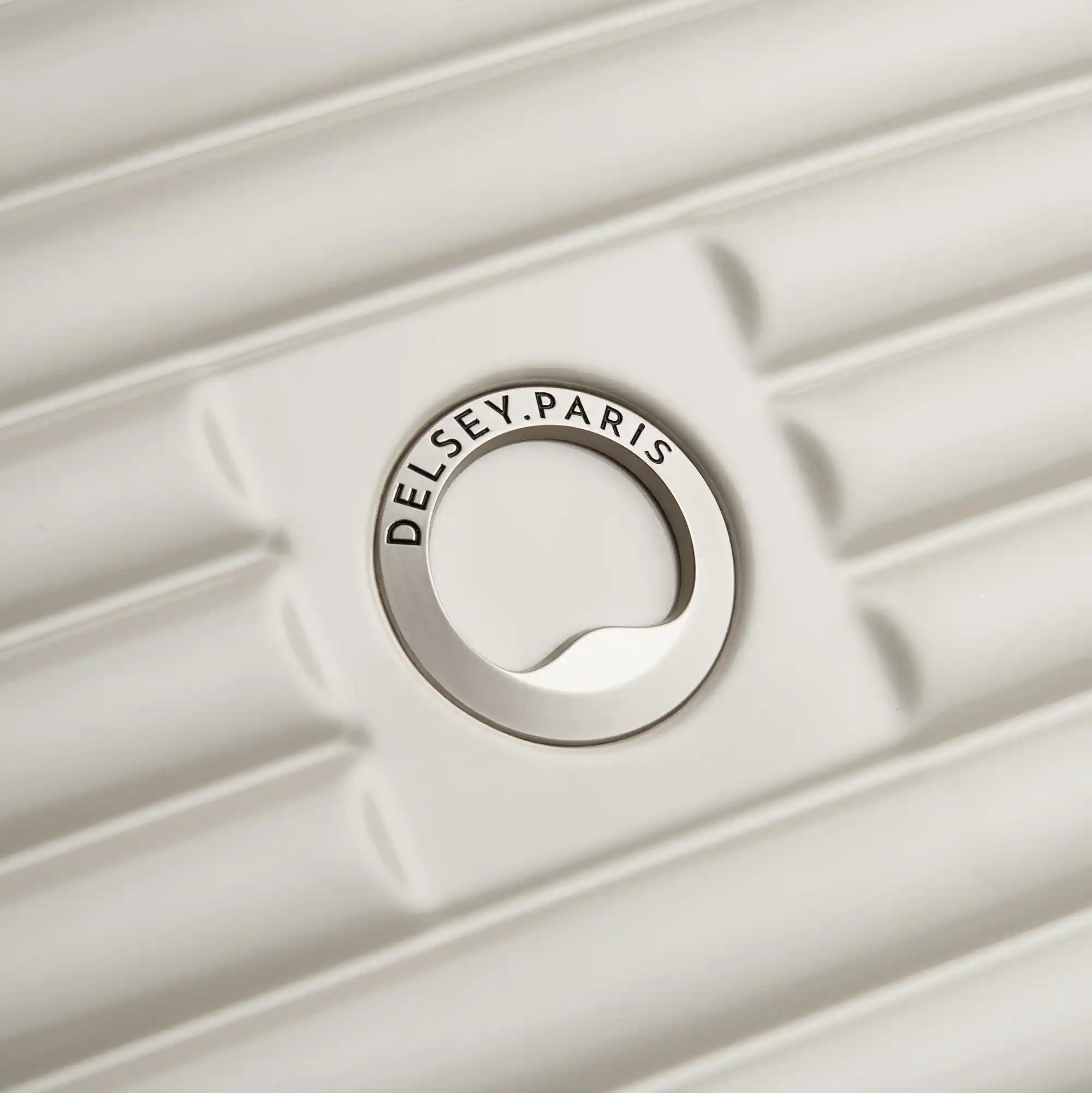 Cruise 3.0 - Medium Expandable Spinner - Image 42