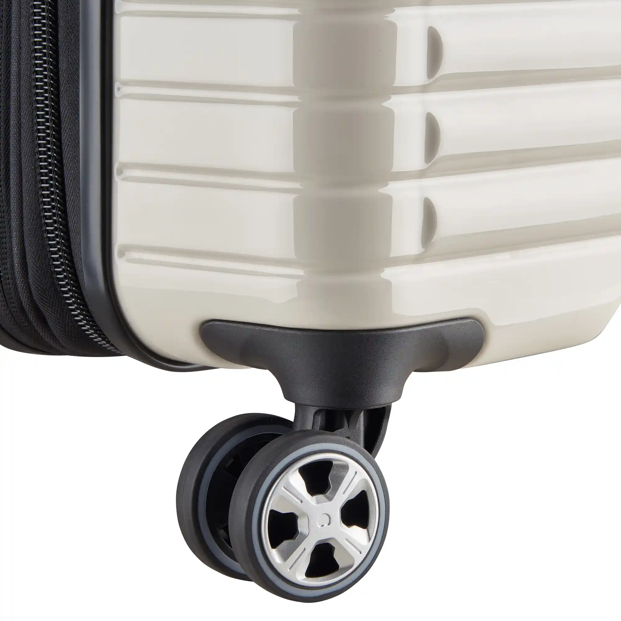 Cruise 3.0 - Large Expandable Spinner - Image 40